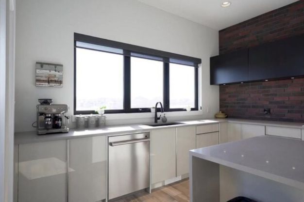 Backsplashes, Windows, and Aisle Width