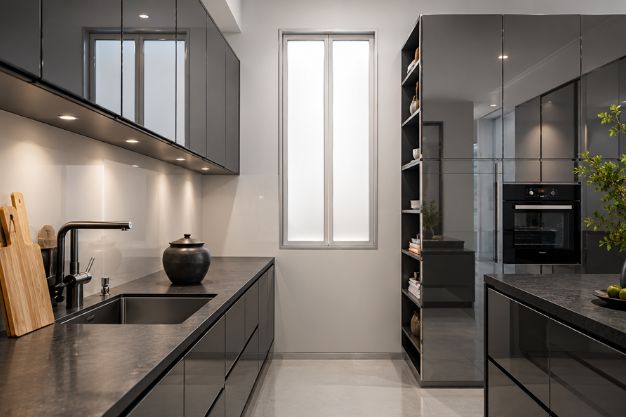 Acrylic kitchen shutters The Mirror Effect